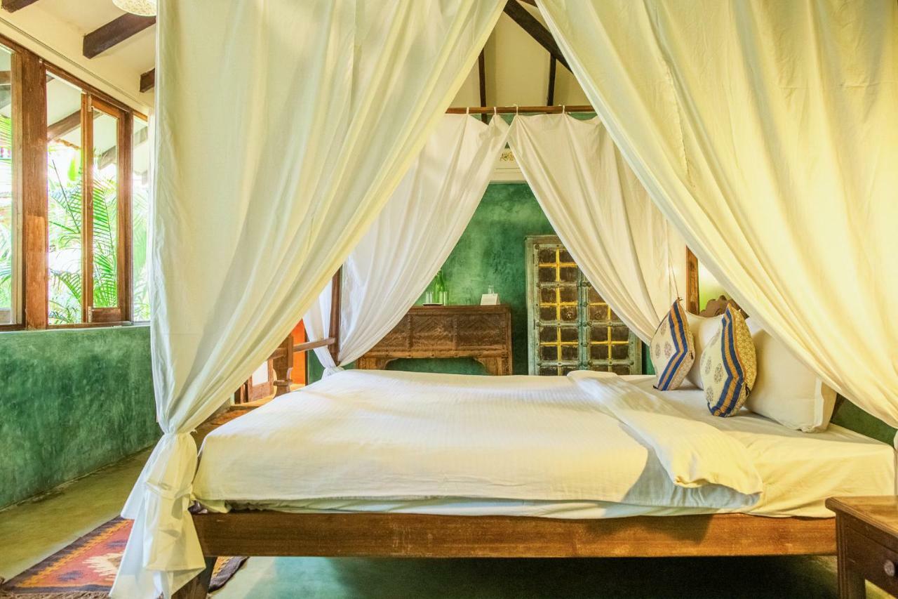 Devarya Wellness Beach Resort Morjim Zimmer foto